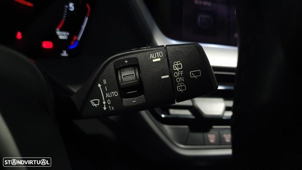 BMW 116 d Pack M - 23