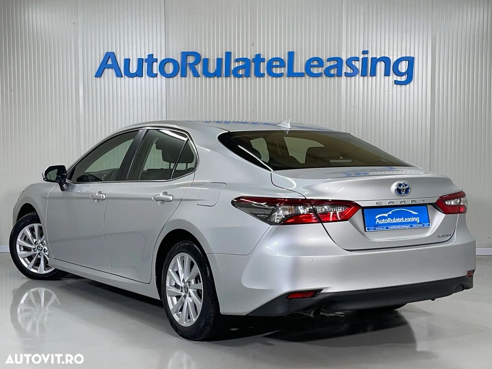 Toyota Camry 2.5 Hybrid Business - 4