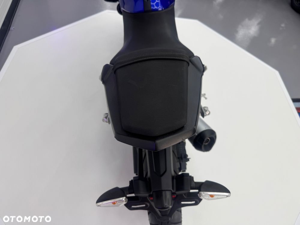 Yamaha MT - 33