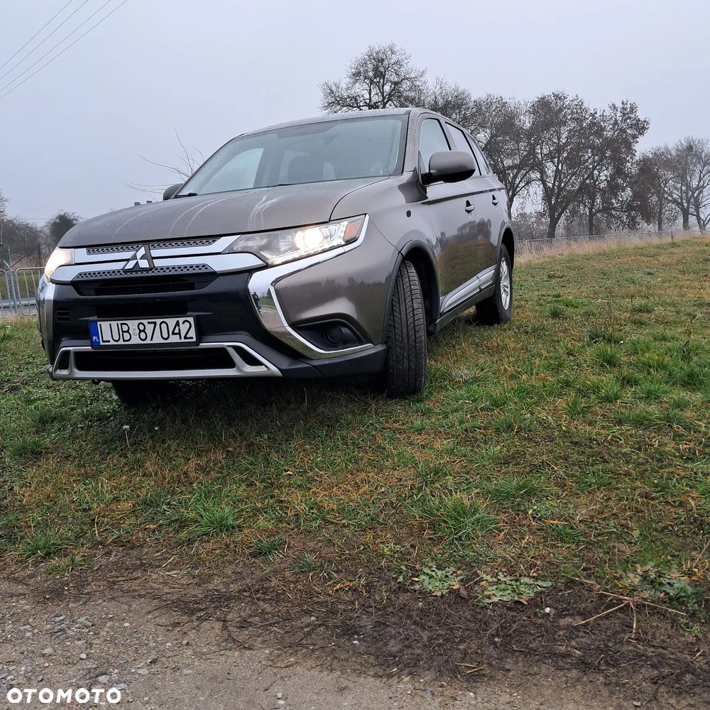 Mitsubishi Outlander - 6