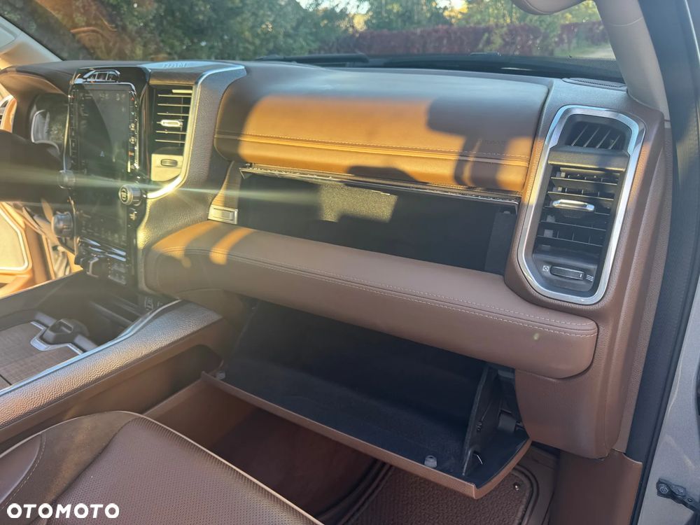 Dodge RAM 1500 5.7 4x4 - 8