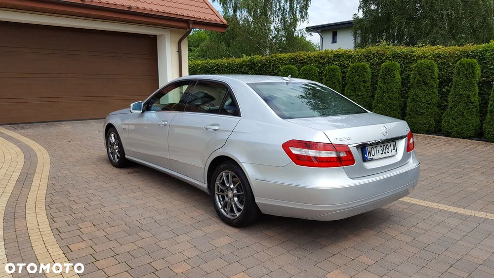 Mercedes-Benz Klasa E 220 CDI BlueEff Elegance - 4