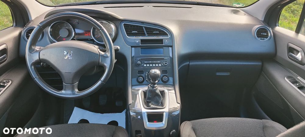 Peugeot 5008 2.0 HDi Allure 7os - 24