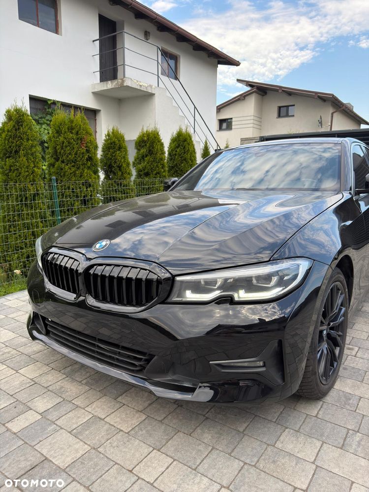BMW Seria 3 330i xDrive Sport Line - 1