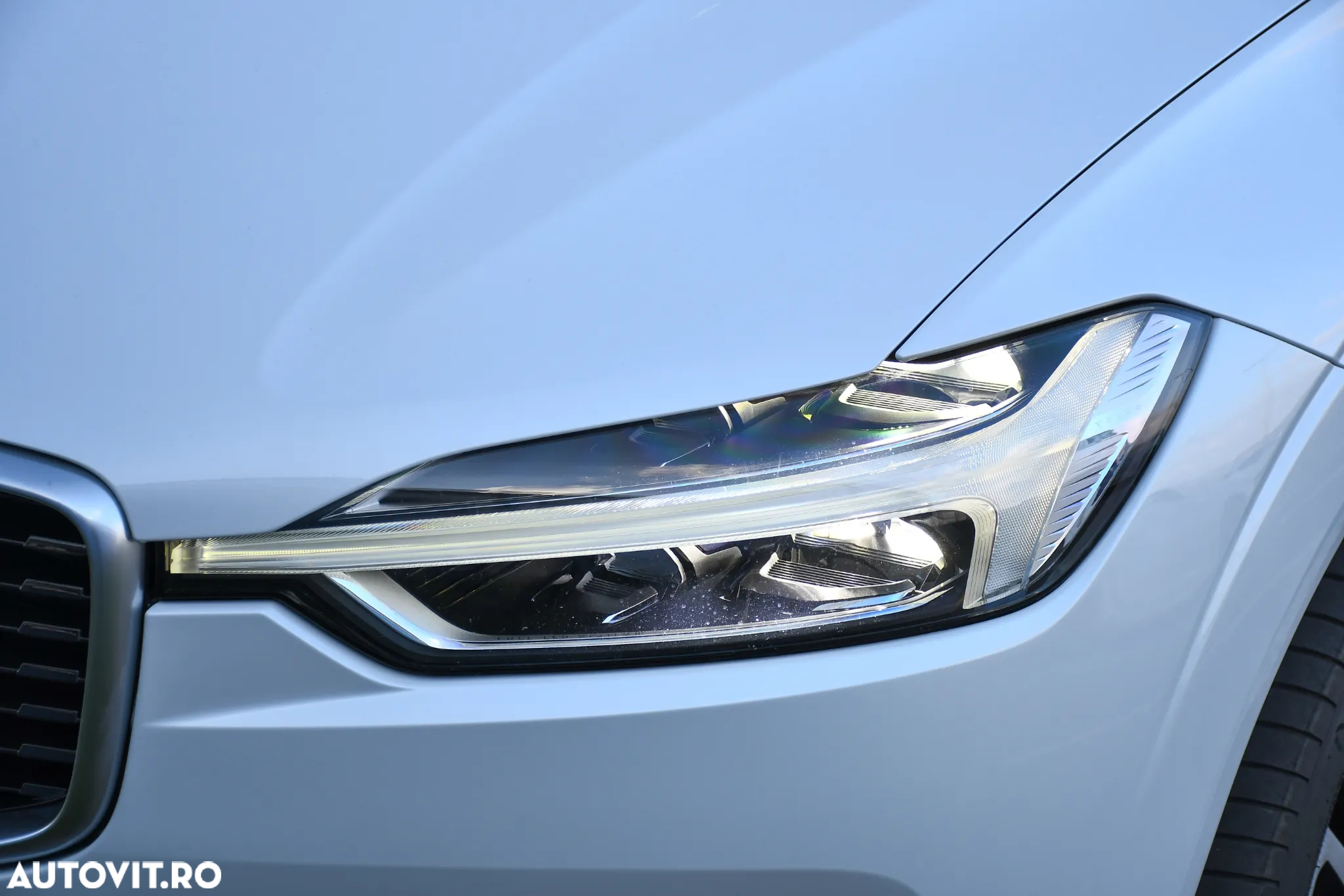 Volvo XC 60 T8 Twin Engine AWD Geartronic RDesign - 28