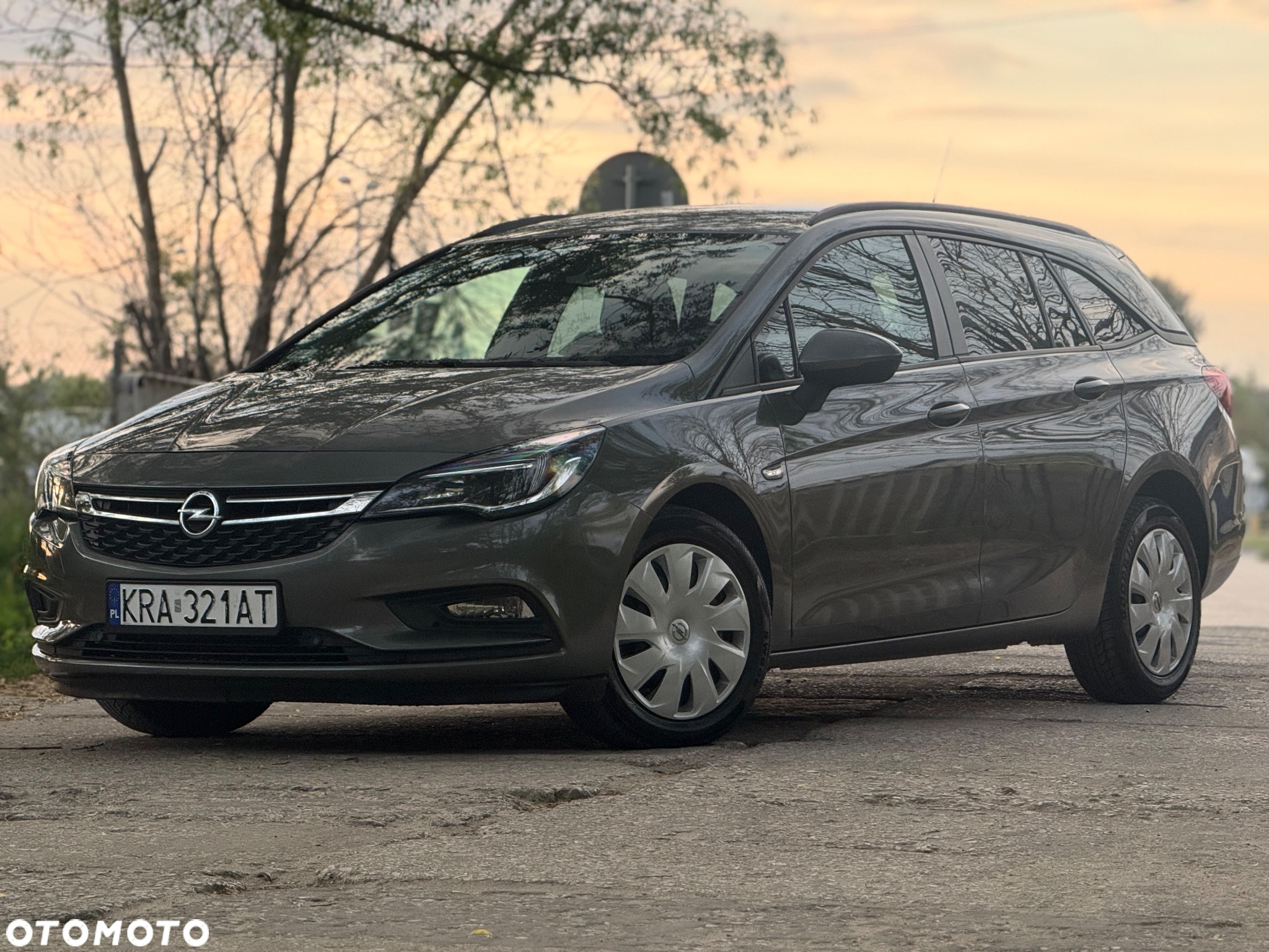 Opel Astra V 1.6 CDTI Enjoy - 9