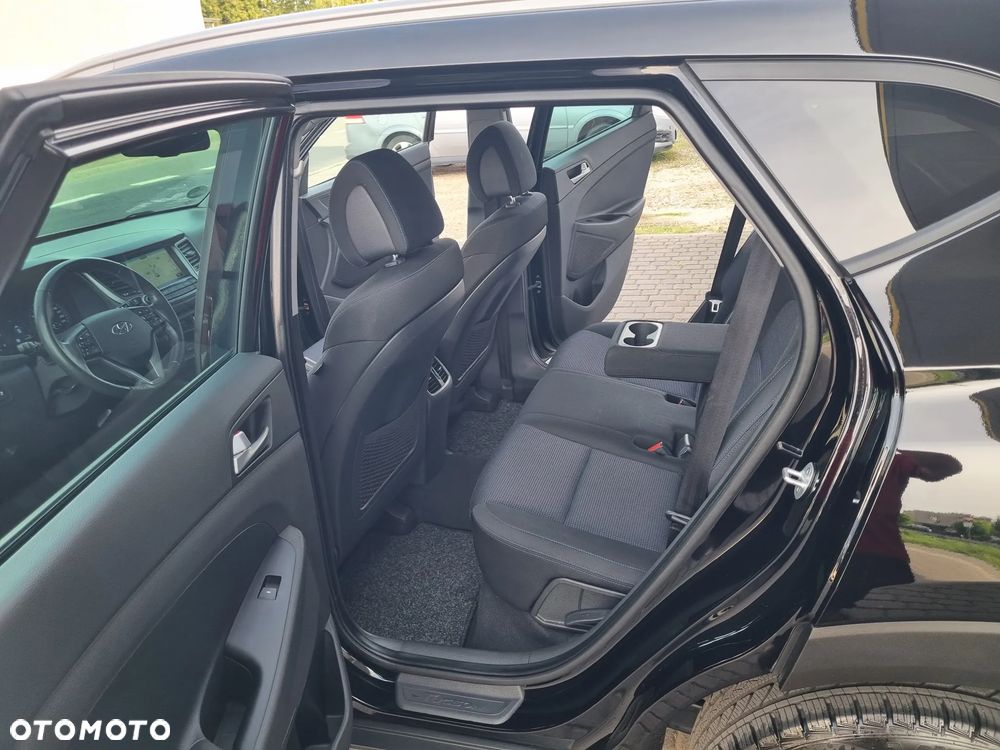 Hyundai Tucson blue 1.7 CRDi 2WD Intro Edition - 6