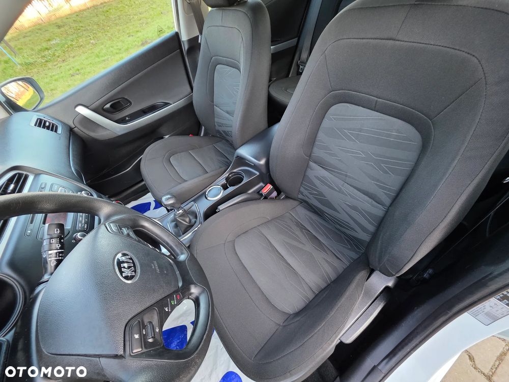 Kia Ceed 1.4 CVVT Fifa World Cup Edition - 17