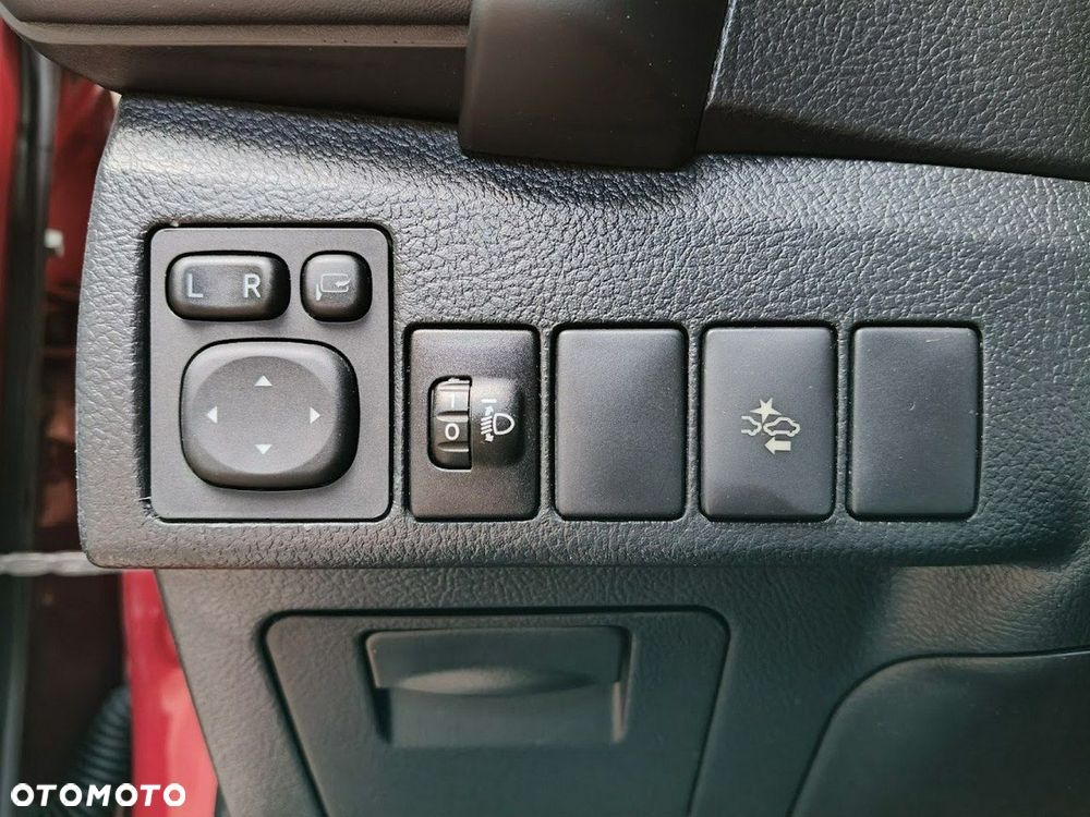 Toyota Auris 1.2 Turbo Team Deutschland - 16