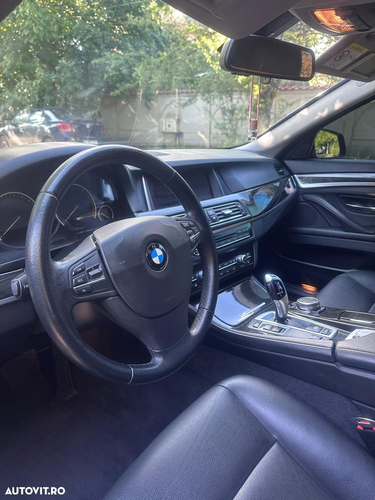 BMW Seria 5 520d AT - 9