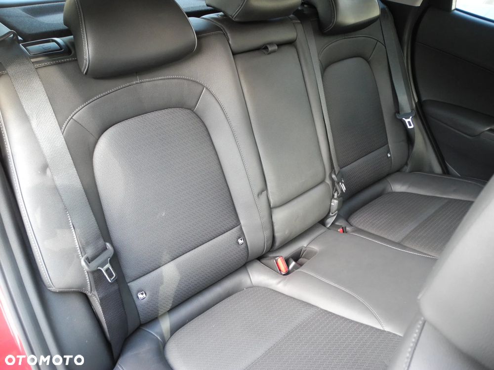 Hyundai Kona 64kWh Executive - 24