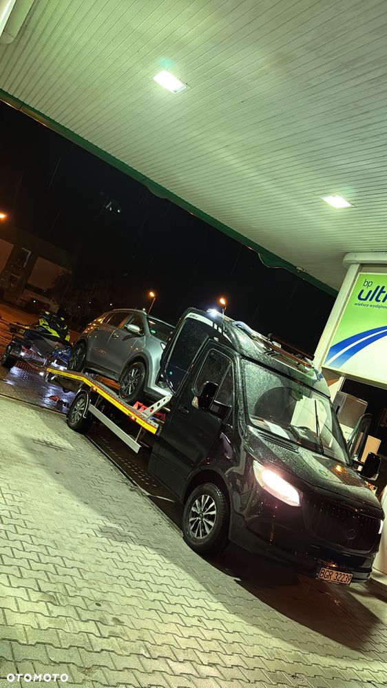 Mercedes-Benz SPRINTER - 24