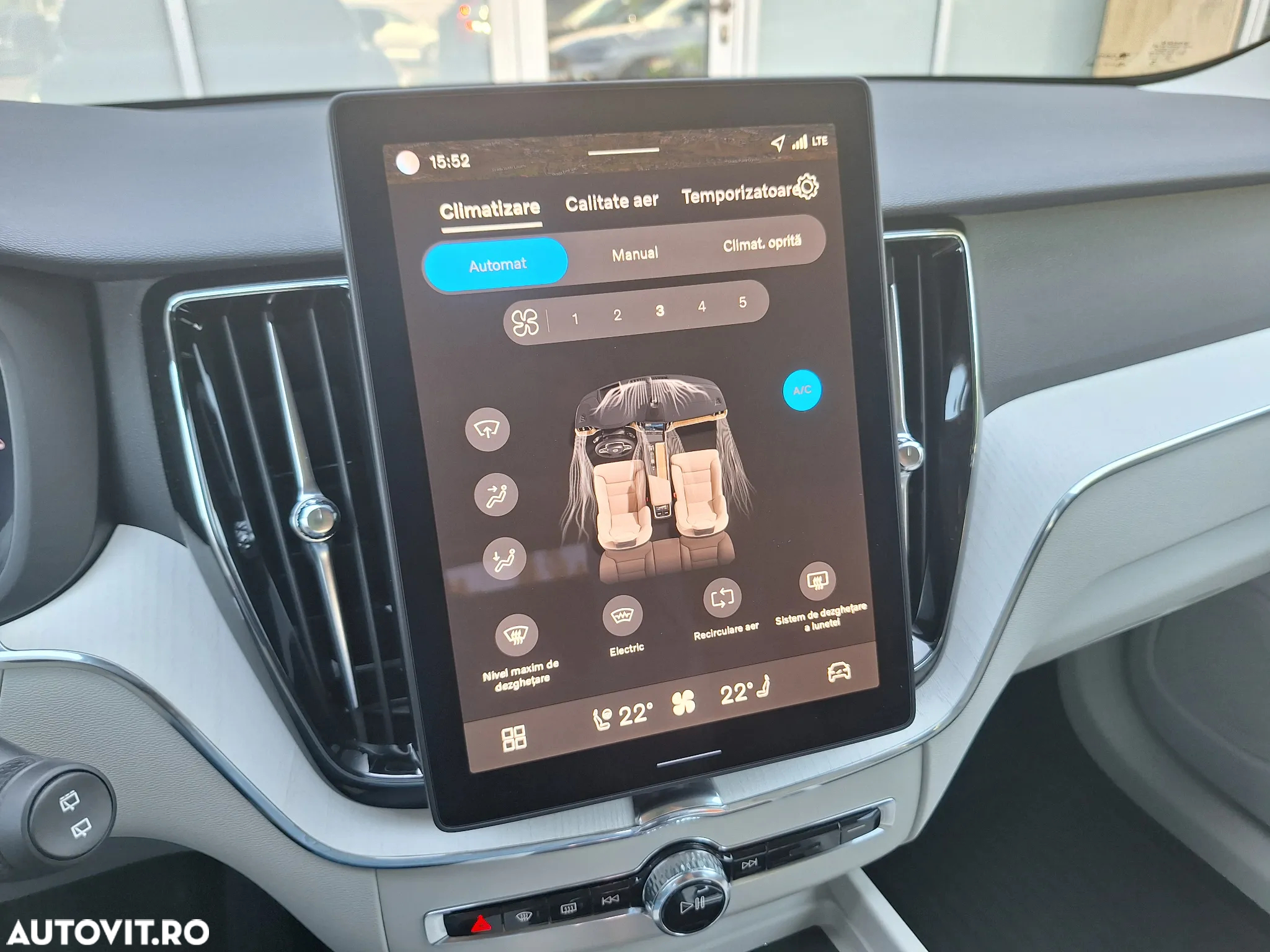 Volvo XC 60 T6 AWD AT PHEV Plus Dark - 28