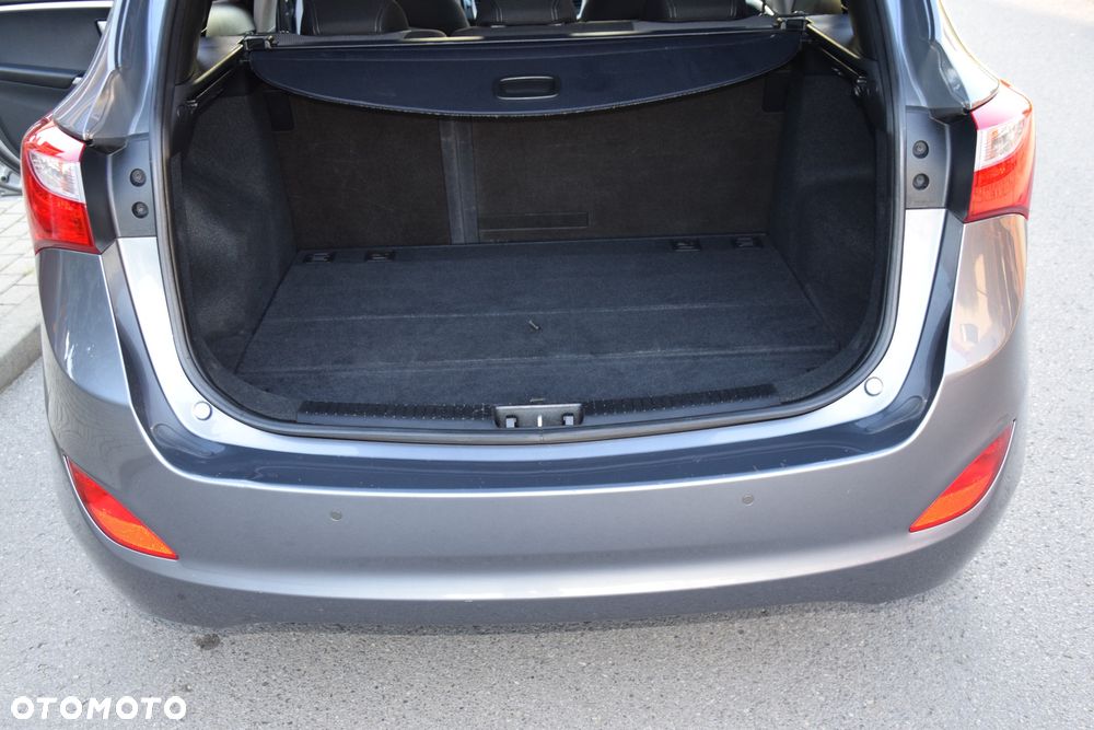 Hyundai i30 i30cw 1.4 Trend - 19