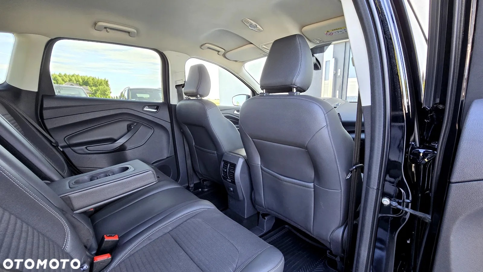 Ford Kuga 2.0 TDCi FWD Titanium - 31