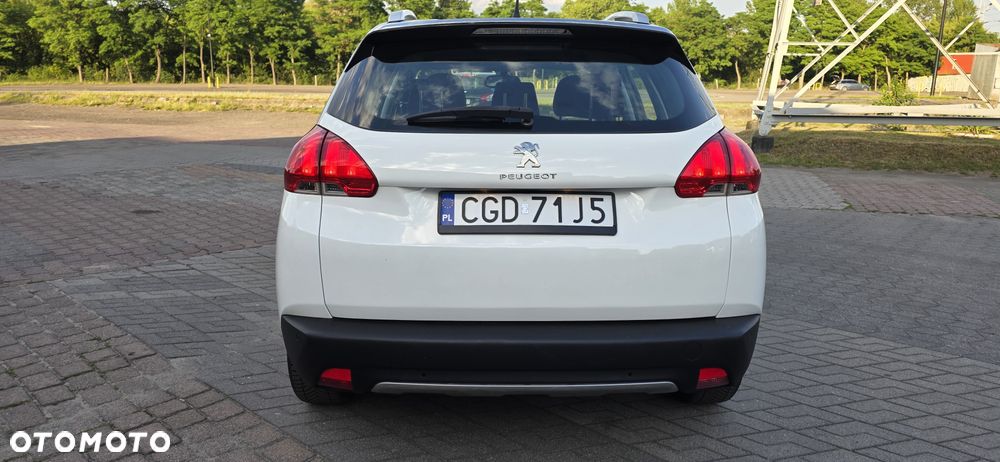 Peugeot 2008 1.2 VTi Allure - 3