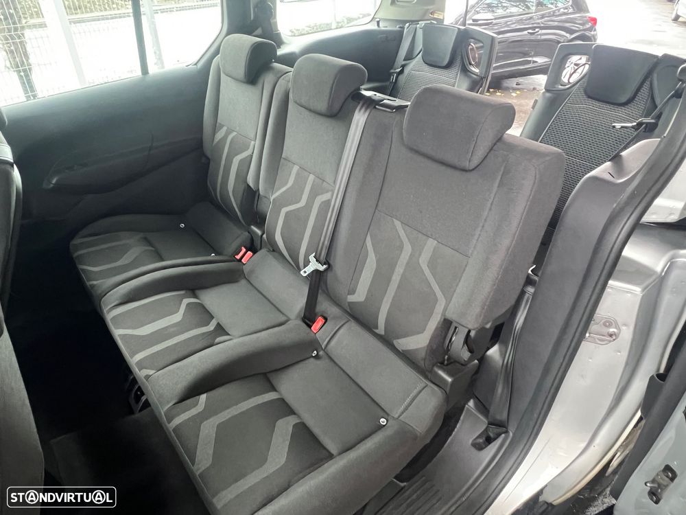 Ford Tourneo - 21
