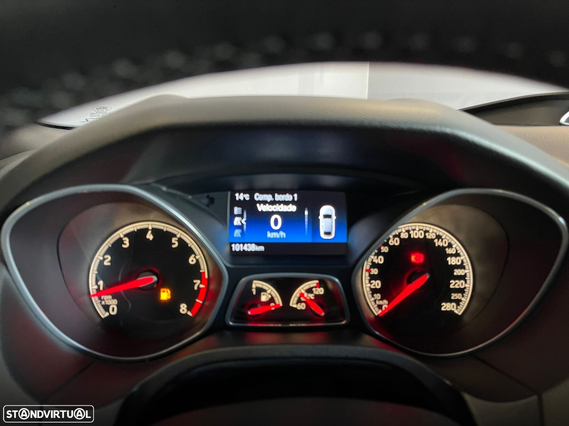 Ford Focus 2.0i ST-2 - 29