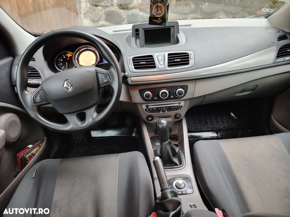 Renault Megane 1.5 dCi Authentique - 5