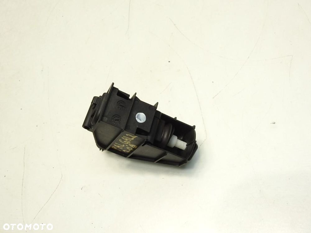 SIŁOWNIK KLAPKI WLEWU PALIWA FORD GALAXY MK2 2.0B 6M21-220A20-AC - 4