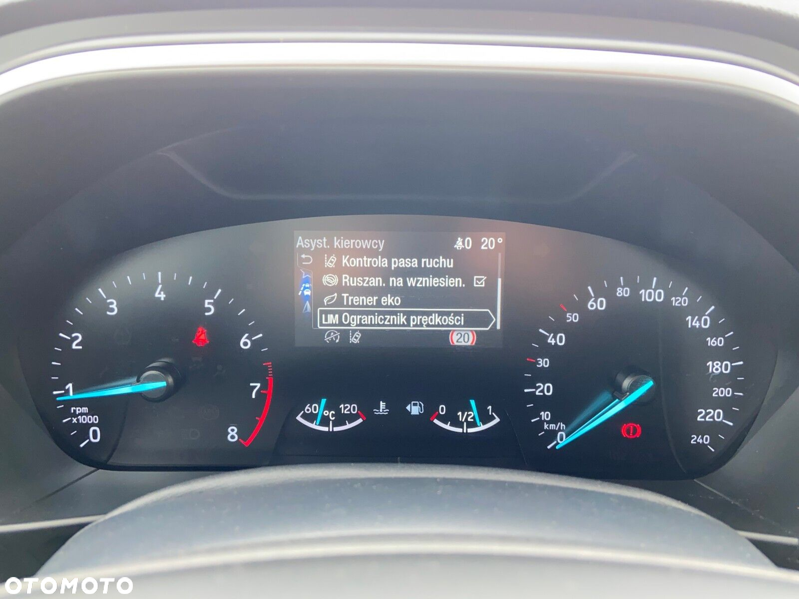 Ford Focus 1.0 EcoBoost Trend - 16
