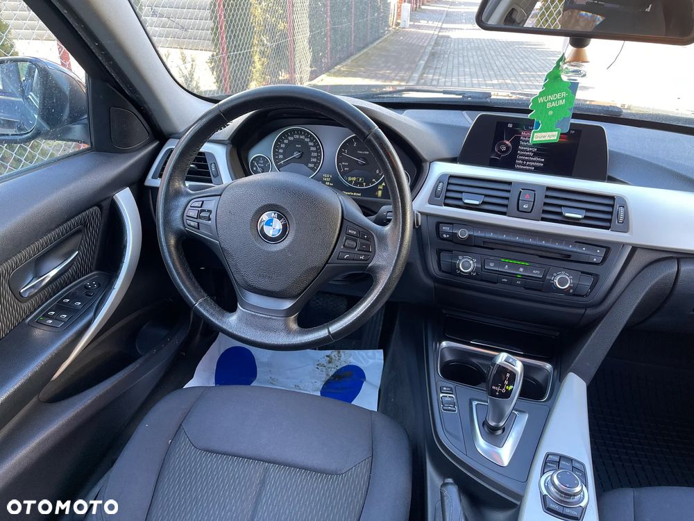 BMW Seria 3 318d Blue Performance Modern Line - 9