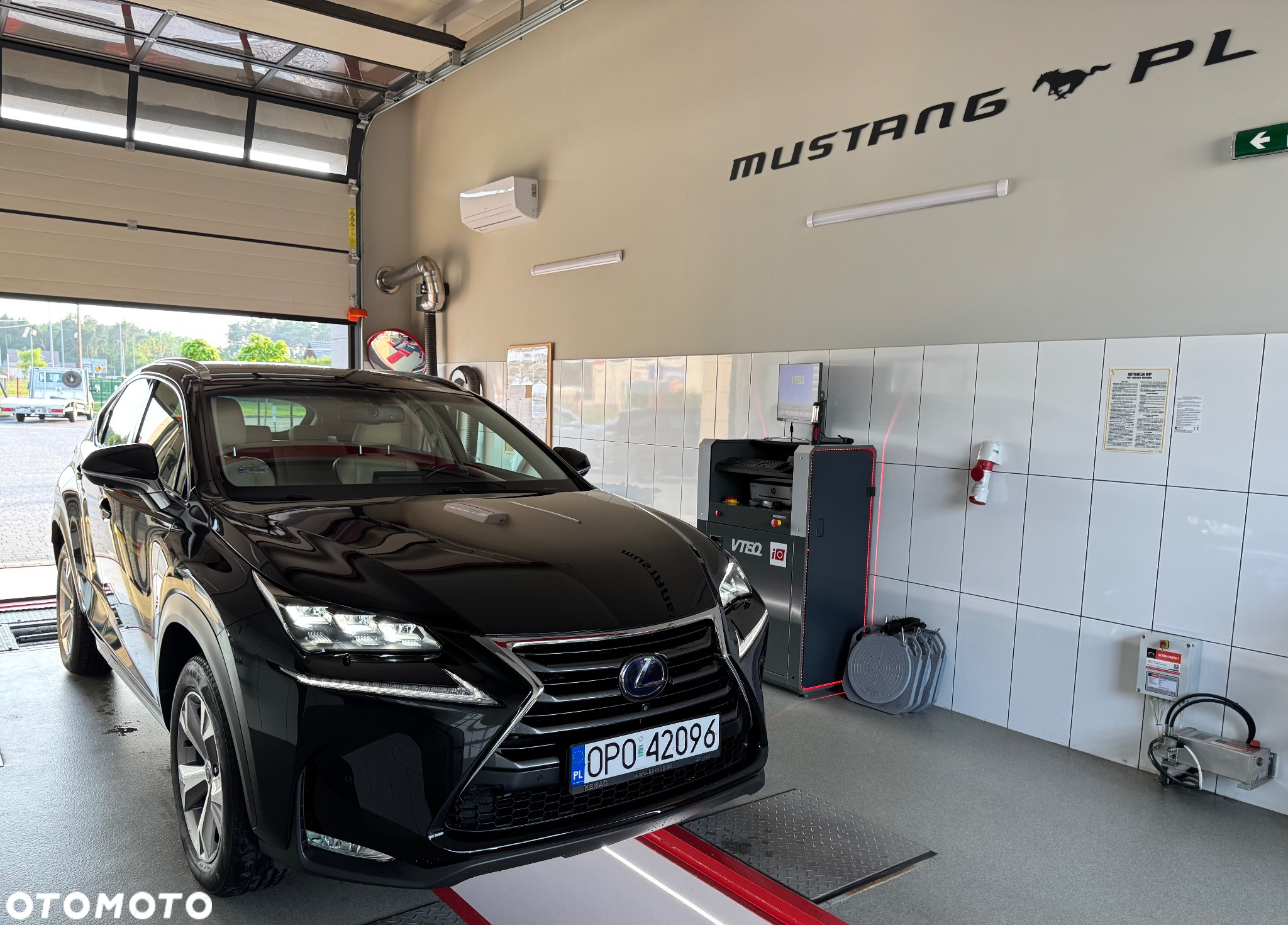 Lexus NX 300h Prestige AWD - 2