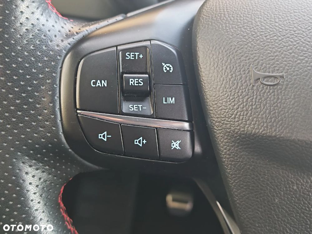 Ford Focus 1.5 EcoBlue Start-Stopp-System ST-LINE X - 25