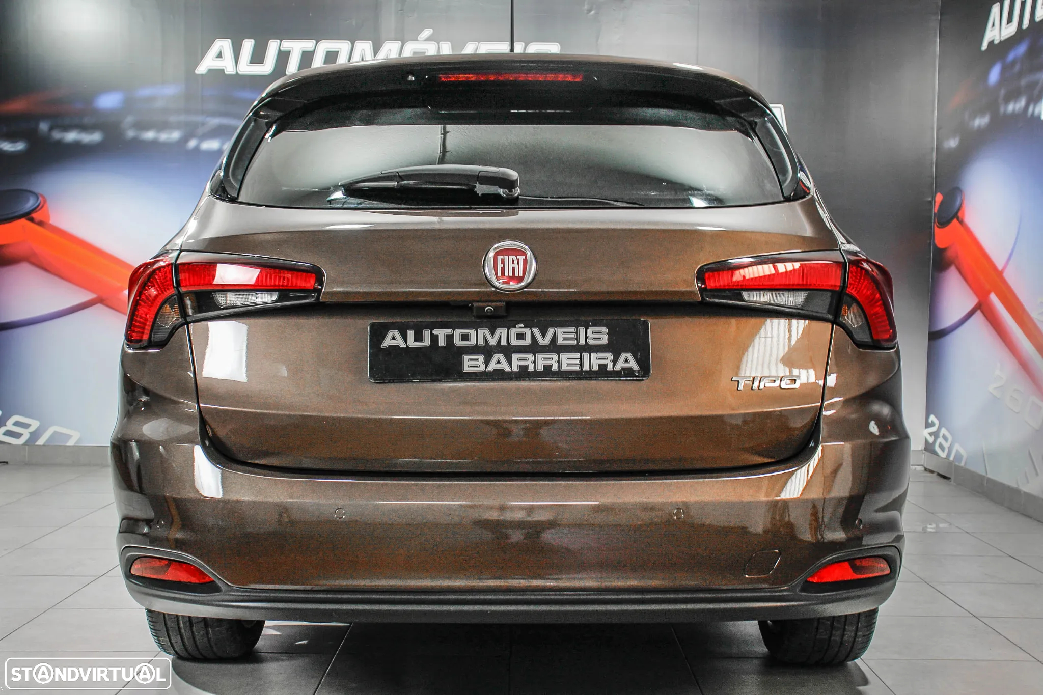 Fiat Tipo Station Wagon 1.6 M-Jet Lounge - 29