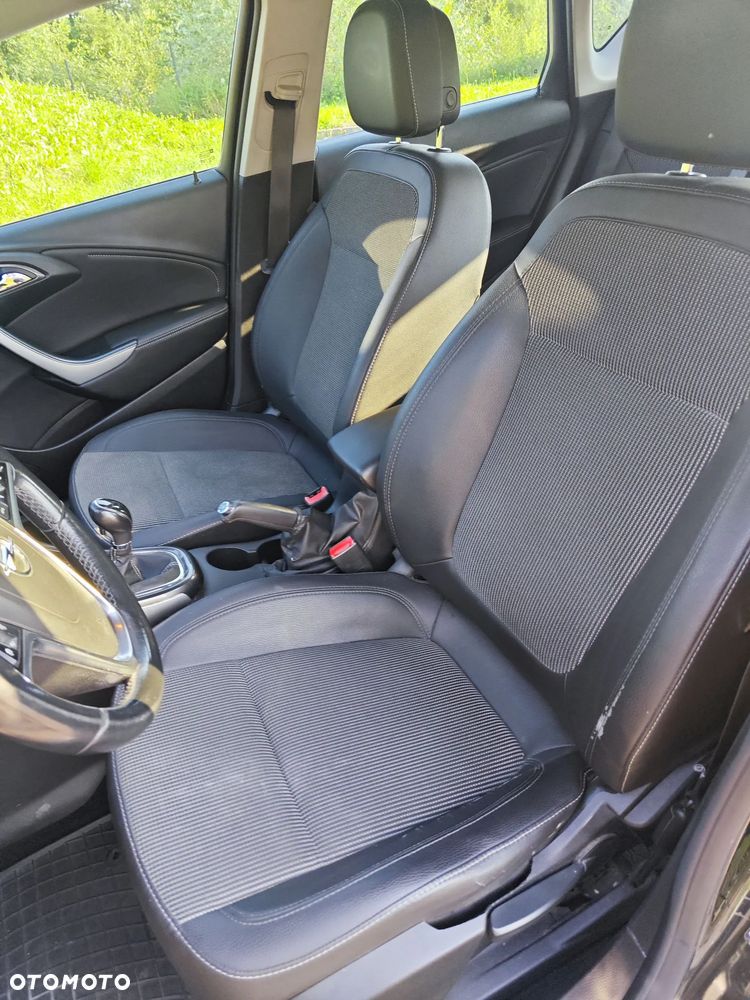 Opel Astra 1.4 T Enjoy - 12