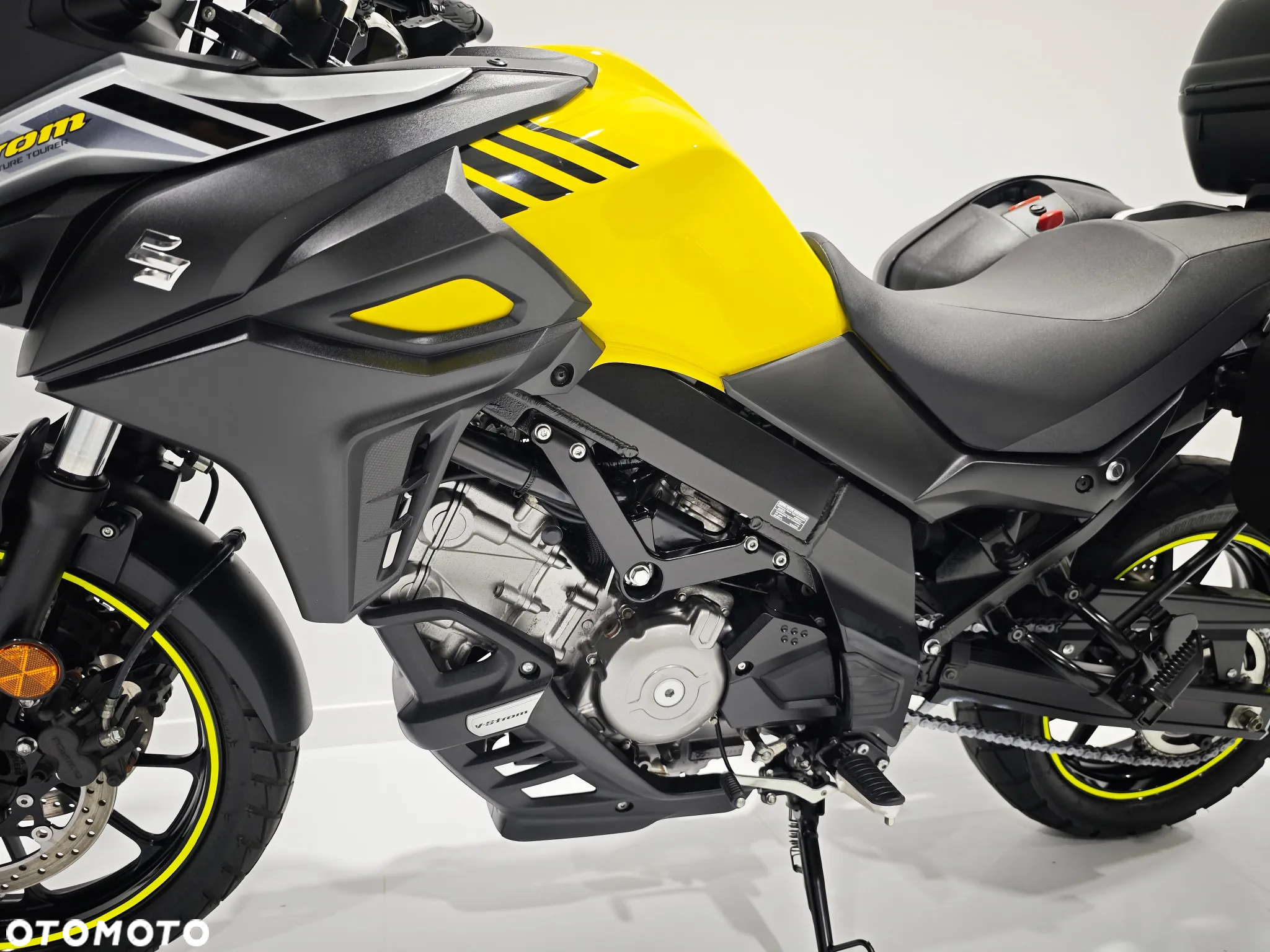 Suzuki V-STROM - 24