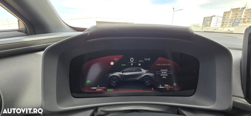 Toyota C-HR 1.8 Hybrid Team Deutschland - 25