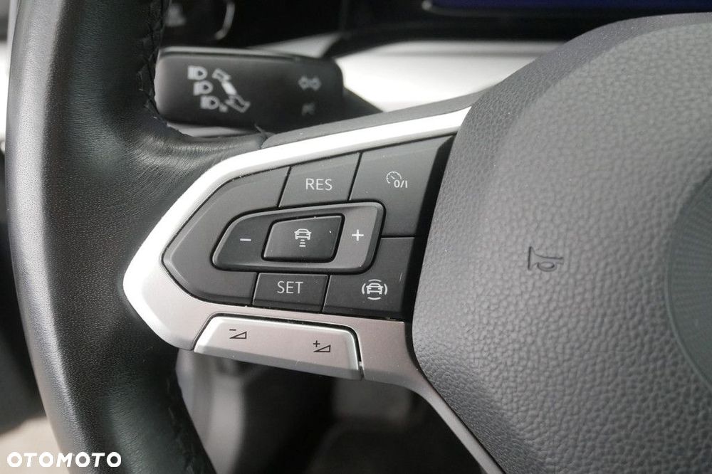 Volkswagen Golf - 21
