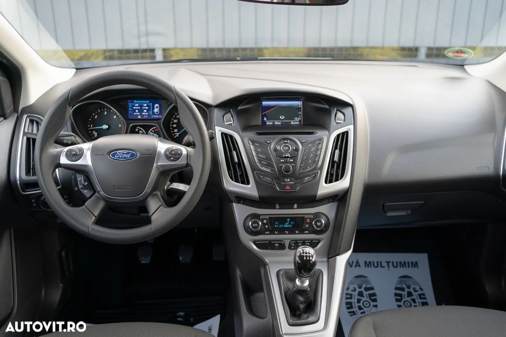 Ford Focus 1.6 TDCI DPF Champions Edition - 6