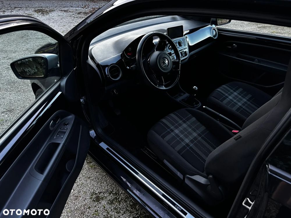 Volkswagen up! - 12
