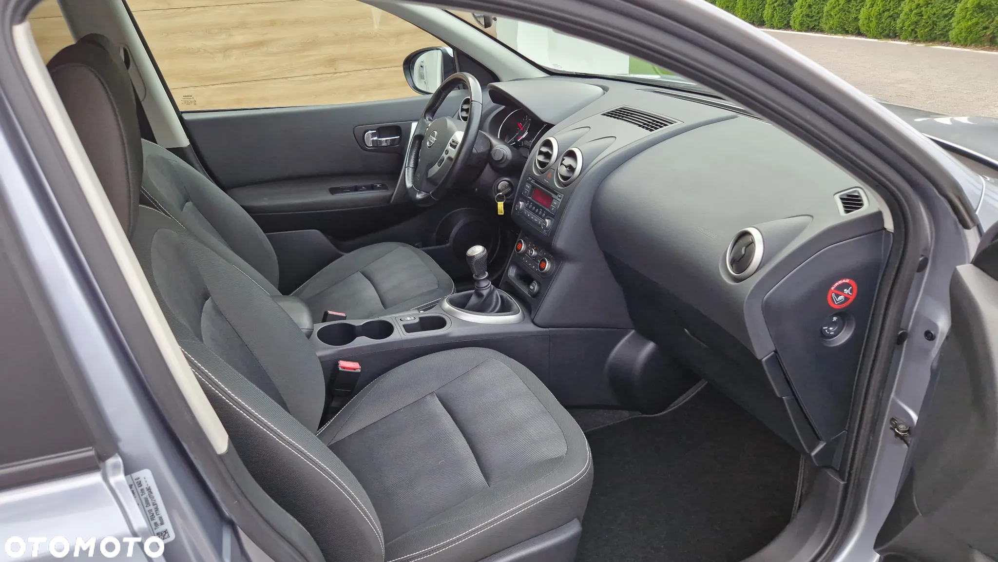 Nissan Qashqai 1.6 dCi DPF tekna - 8