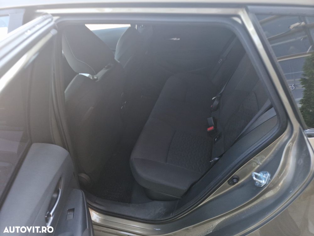 Toyota Corolla 1.8 HSD Business - 20