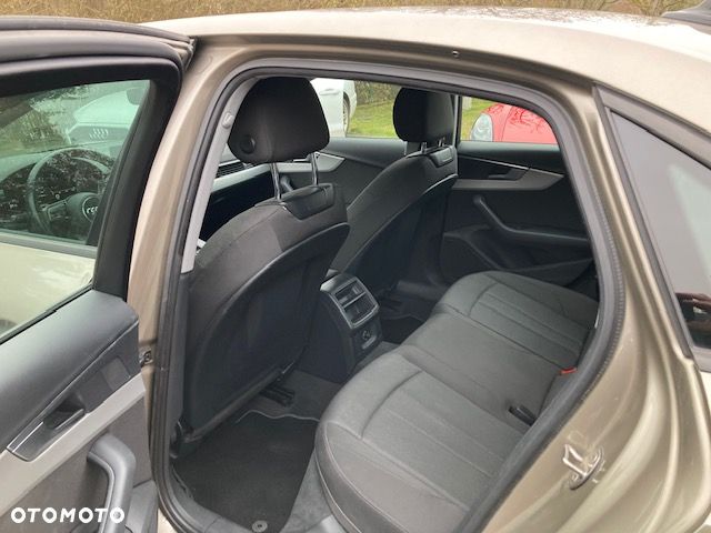 Audi A4 Limousine - 7