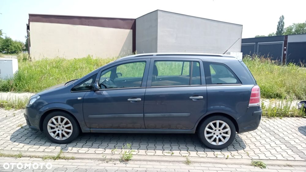 Opel Zafira 1.9 CDTI Elegance - 25
