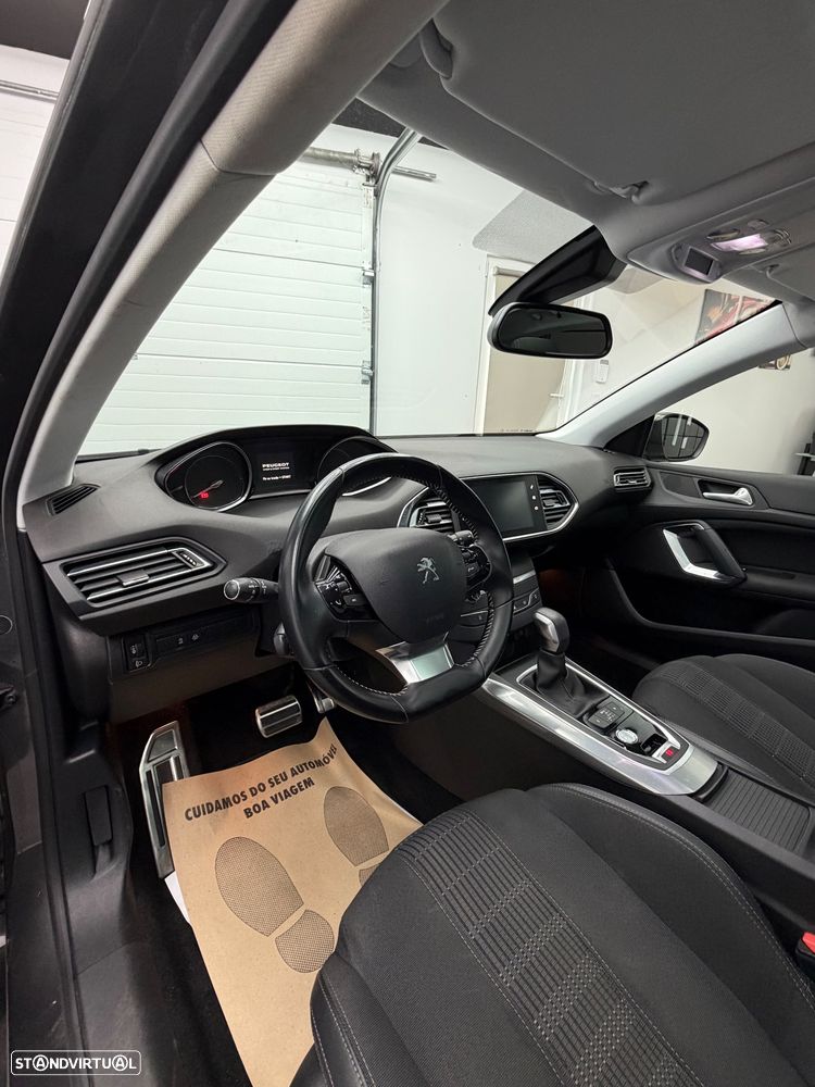 Peugeot 308 1.2 PureTech Allure Full LED EAT8 - 7