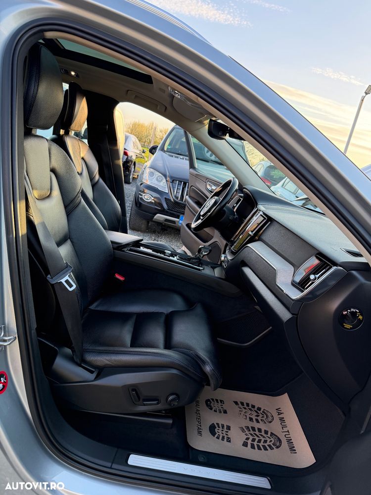 Volvo XC 60 D4 AWD Geartronic Inscription - 11