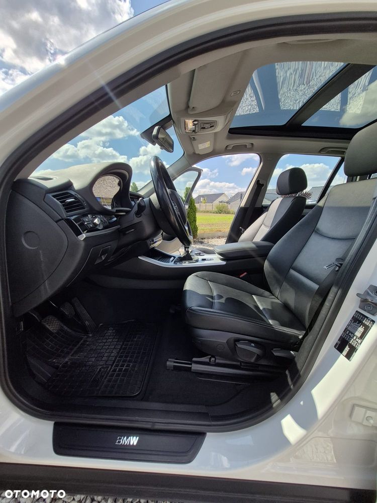 BMW X1 xDrive18d Sport Line - 32