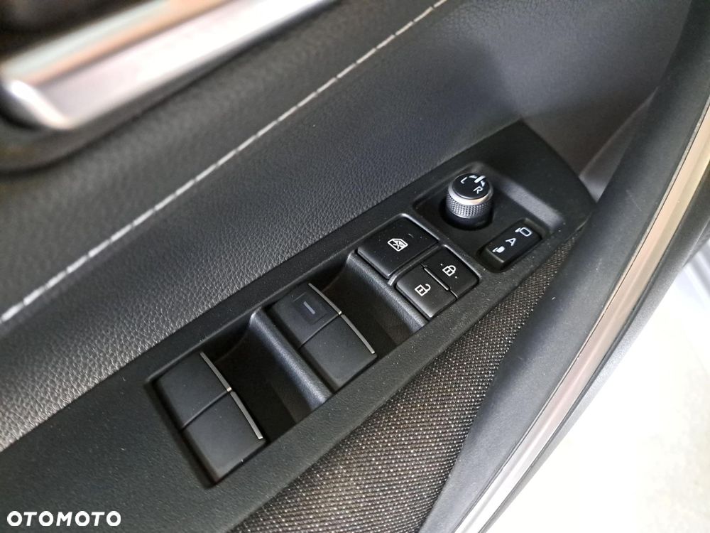 Toyota Corolla 1.8 Hybrid Comfort - 28