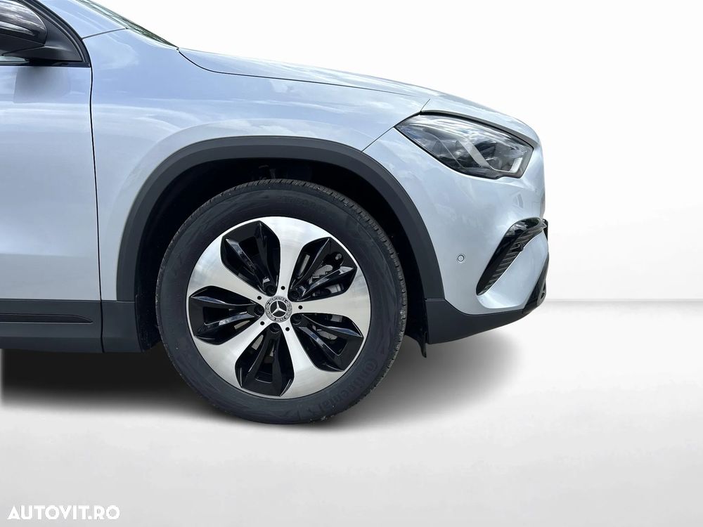 Mercedes-Benz GLA 220 4MATIC MHEV - 16