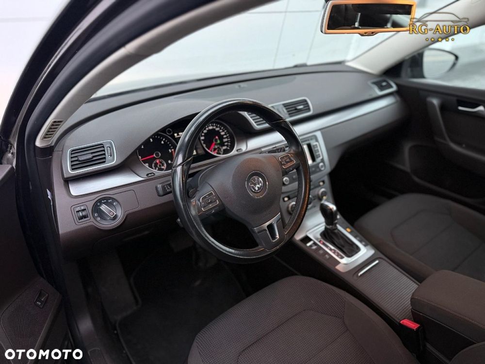 Volkswagen Passat - 22