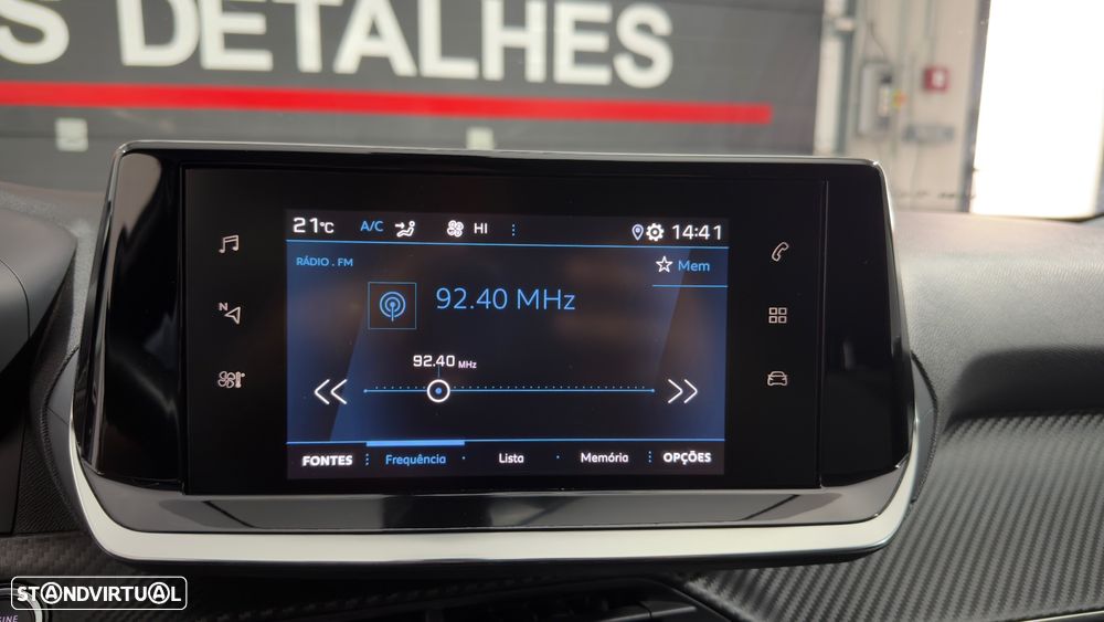 Peugeot 2008 PureTech 130 EAT8 Allure - 22