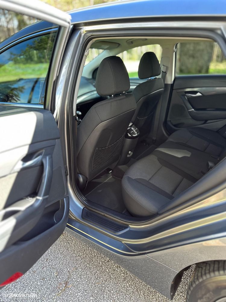 Hyundai i40 SW 1.7 CRDi Blue Comfort - 35