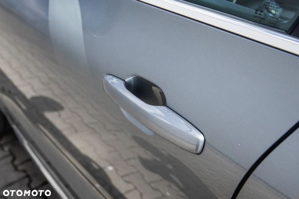 Volvo XC 60 B4 D AWD Inscription - 12