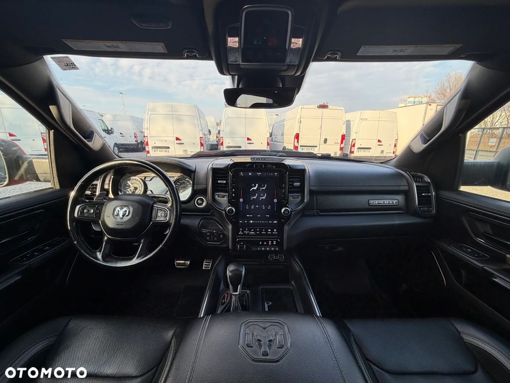 RAM 1500 Crew Cab Shortbed Laramie - 11