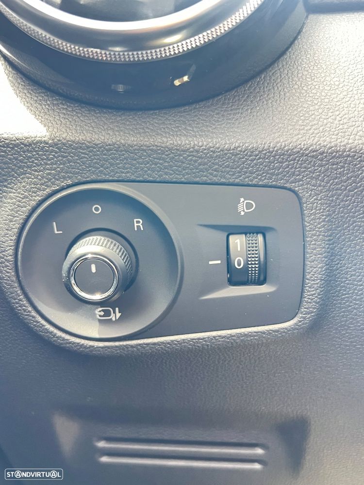 MG ZS Luxury - 10